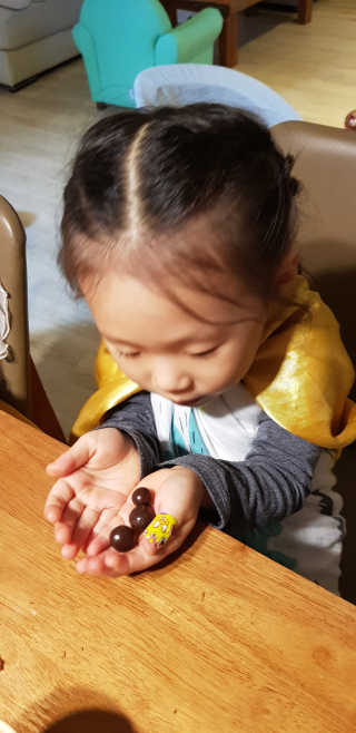 [맘마레시피] 육퇴 후 맥주는 진리, 육퇴간식박스 — 3.5점을 준 리뷰어가 2019년 11월 올린 사용 사진