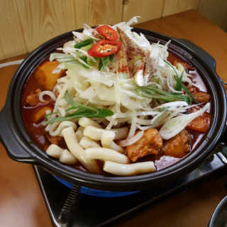 [경성술집 홍대점] 전메뉴 중 택1 + 날치알 주먹밥 — 5점을 준 리뷰어가 2019년 10월 올린 사용 사진