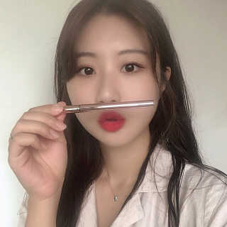 밀키드레스 바비메이크 펜 아이라이너 — 5점을 준 리뷰어가 2018년 8월 올린 사용 사진