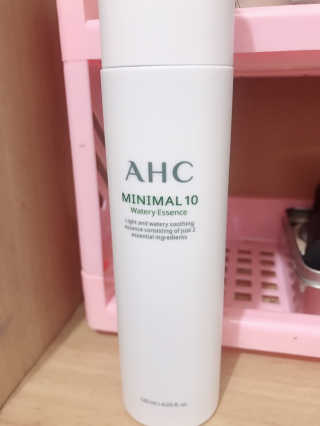 AHC 에이 에이치 씨 미니멀 10 워터리 에센스 — 5점을 준 리뷰어가 2018년 11월 올린 사용 사진