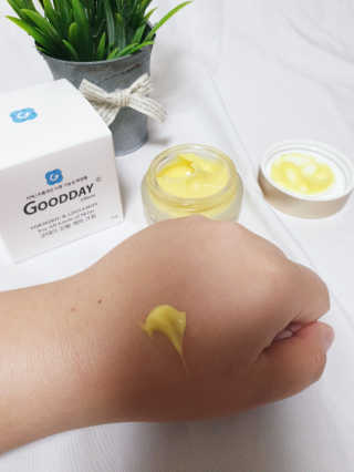 GoodDay Skincare GoodDay 강황 크림 — 4.5점을 준 리뷰어가 2019년 6월 올린 사용 사진