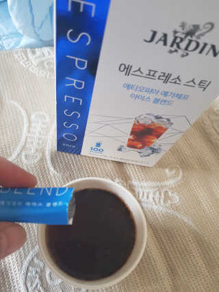 (주)쟈뎅 [쟈뎅] 에스프레소스틱 아이스블렌드 — 5점을 준 리뷰어가 2019년 5월 올린 사용 사진