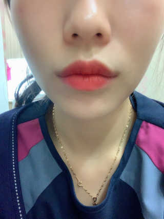 [블랙루즈] 에어 핏 벨벳 틴트5 1+1 — 5점을 준 리뷰어가 2019년 11월 올린 사용 사진