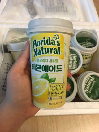 플로리다 내추럴 플로리다내추럴 레몬에이드  2종 — 4.83점을 준 리뷰어가 2018년 7월 올린 사용 사진