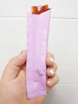 네츄럴굿띵스 태반 콜라겐 젤리 15포 — 5점을 준 리뷰어가 2018년 10월 올린 사용 사진