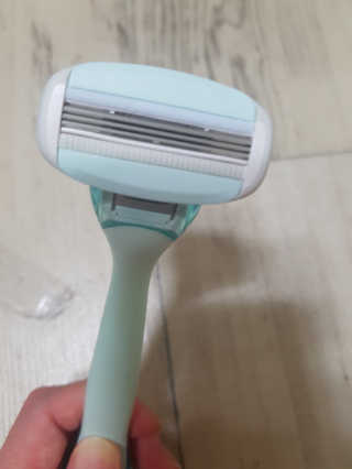 도루코 페이스 [여성용 제모기] 도루코 샤이 크리미 — 3.67점을 준 리뷰어가 2018년 5월 올린 사용 사진