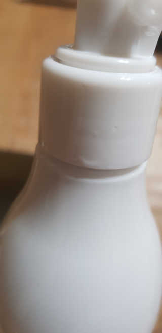 화목한가정 순수니아 피톤치드 스프레이 300ml — 2.5점을 준 리뷰어가 2019년 3월 올린 사용 사진