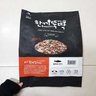 [펫토리아] 맛도 영양도 BEST 한끼뚝딱 강아지 사료 — 4.67점을 준 리뷰어가 2018년 12월 올린 사용 사진