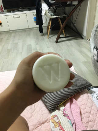 젠틀닥터 블랙 앤 화이트 포어 퓨리파잉 클렌징 바 — 5점을 준 리뷰어가 2017년 8월 올린 사용 사진