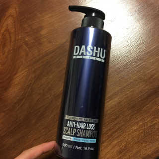 다슈코리아 다슈 데일리 한방 두피 골드 샴푸 500ml — 3.67점을 준 리뷰어가 2017년 11월 올린 사용 사진