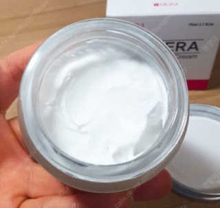 메이니 화이트 신드라 크림 70ml — 4.5점을 준 리뷰어가 2018년 4월 올린 사용 사진