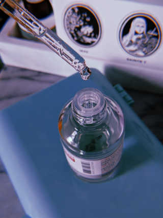 [마녀 공장] 발가락 토미 니아신 에센스 50ml — 5점을 준 리뷰어가 2019년 2월 올린 사용 사진