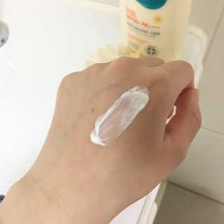 더마비 에브리데이 선블록 SPF50+ PA++++ — 4점을 준 리뷰어가 2019년 4월 올린 사용 사진
