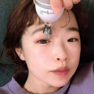 [더마퀸]쿨링스틱 페이스앤아이 — 4점을 준 리뷰어가 2019년 4월 올린 사용 사진
