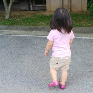 [베이비앤아이] 핑크퐁 아기상어 유아 반팔티 — 5점을 준 리뷰어가 2019년 6월 올린 사용 사진