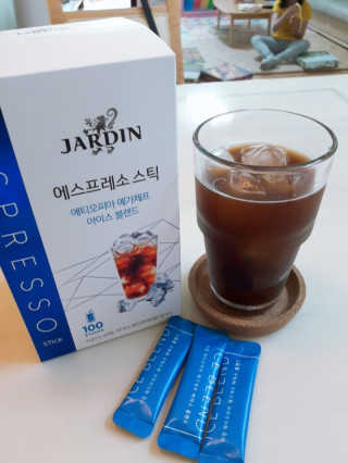 (주)쟈뎅 [쟈뎅] 에스프레소스틱 아이스블렌드 — 4점을 준 리뷰어가 2019년 5월 올린 사용 사진