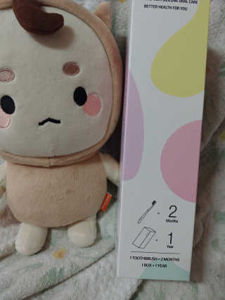 내게 처음 찾아온 라라벨 실리콘 칫솔 — 5점을 준 리뷰어가 2019년 9월 올린 사용 사진
