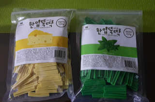 [펫토리아] BEST 한입뚝딱 실속형 강아지 덴탈껌 — 5점을 준 리뷰어가 2019년 2월 올린 사용 사진