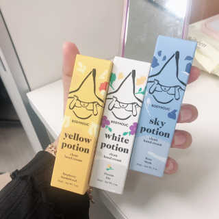 바디홀릭클린핸드크림 3종  SET — 5점을 준 리뷰어가 2019년 1월 올린 사용 사진