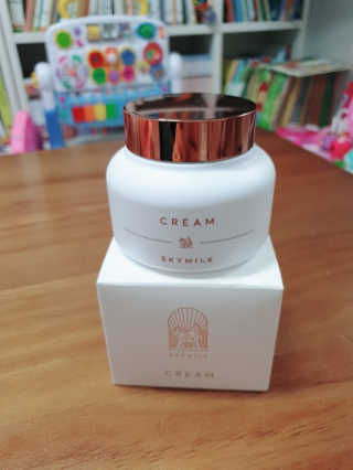스카이밀크 SKYMILK 당나귀밀크 크림 — 5점을 준 리뷰어가 2019년 12월 올린 사용 사진