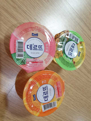 데르뜨 떠먹는 과일 3종, 짜먹는 과일 2종 총 10개 체험 — 5점을 준 리뷰어가 2020년 3월 올린 사용 사진
