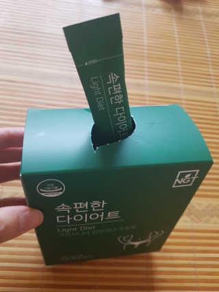 네츄럴굿띵스 속편한 다이어트 30포 — 3점을 준 리뷰어가 2019년 8월 올린 사용 사진