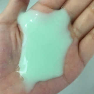 셀리본 하수오 내츄럴 프리벤션 탈모관리 샴푸 300ml — 3.5점을 준 리뷰어가 2019년 11월 올린 사용 사진