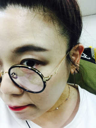 다슈코리아 다슈 안티 헤어로스 헤어쿠션 16g — 4점을 준 리뷰어가 2017년 5월 올린 사용 사진