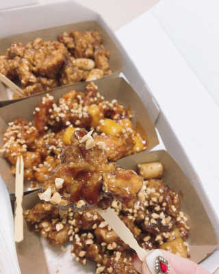 가마로강정원당시장점 [가마로강정 원당시장점] 3가지 맛 강정세트 즐기기 — 5점을 준 리뷰어가 2018년 12월 올린 사용 사진