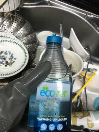 에코버 친환경 주방세제 450ml 무향+카모마일향 — 5점을 준 리뷰어가 2018년 12월 올린 사용 사진