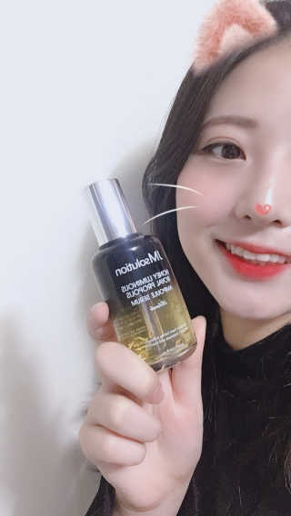 JM솔루션 꿀광 로얄 프로폴리스 앰플 세럼 블랙 — 4.5점을 준 리뷰어가 2018년 12월 올린 사용 사진