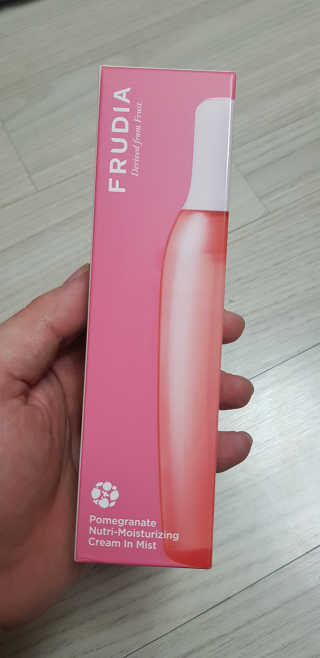 [후르디아] 주름 개선 기능성-석류 크림 미스트 — 5점을 준 리뷰어가 2019년 10월 올린 사용 사진