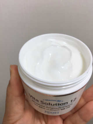 지고트 비타솔루션12 모이스처 앰플 크림 100ml — 4점을 준 리뷰어가 2019년 6월 올린 사용 사진