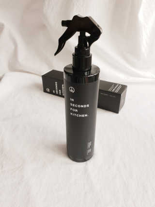 PEACE MOMENT 피스모먼트 인세컨즈포키친 320mL 천연살균소독제 — 4.83점을 준 리뷰어가 2018년 10월 올린 사용 사진
