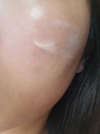 쥴라이Jullai 슈퍼 12 바운스 선 플루이드 SPF50+ PA++++ — 4점을 준 리뷰어가 2019년 7월 올린 사용 사진