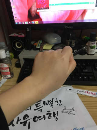 딜라잇18 알약쿠션 — 3.5점을 준 리뷰어가 2016년 10월 올린 사용 사진