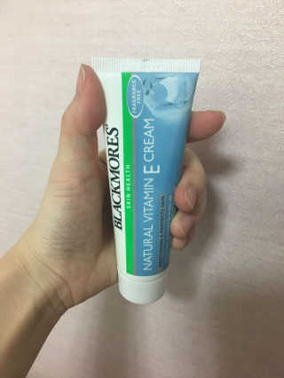 블랙모어스 내츄럴 비타민 E 크림 — 4점을 준 리뷰어가 2018년 3월 올린 사용 사진