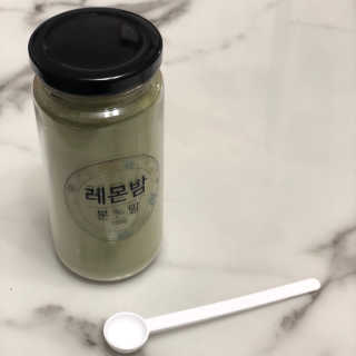 초능력 국내산 레몬밤 분말 — 4점을 준 리뷰어가 2019년 7월 올린 사용 사진