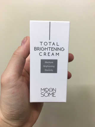 MOONSOME 문썸 토탈 브라이트닝 크림 50ml — 5점을 준 리뷰어가 2019년 3월 올린 사용 사진
