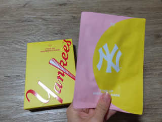 MLB COSMETICS [MLB PLAY] 톤업 화이트닝 마스크 1BOX — 5점을 준 리뷰어가 2019년 9월 올린 사용 사진