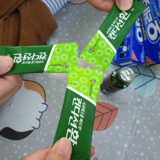 헛개컨디션 [헛캐 컨디션] NEW 컨디션 환 10포 + 컨디션 2병 — 5점을 준 리뷰어가 2019년 5월 올린 사용 사진