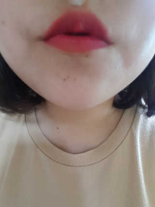 포렌코즈 글램 얼루어 립 크레용 — 4.83점을 준 리뷰어가 2017년 7월 올린 사용 사진