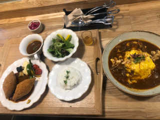 [에그썸] 토네이도 or 마그마 오믈렛 1+ 토르돈가스 1 — 4점을 준 리뷰어가 2018년 11월 올린 사용 사진