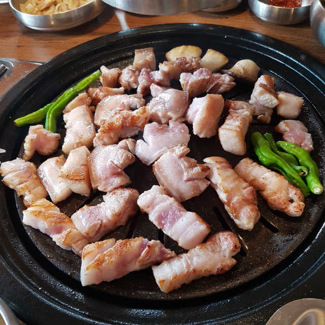 삼겹살2+껍데기항정1+소고기청국장전골+라면사리 리뷰 사진