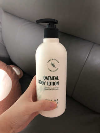 (주)에네스티 내추럴 촉촉  오트밀 바디로션 500ml — 5점을 준 리뷰어가 2019년 10월 올린 사용 사진