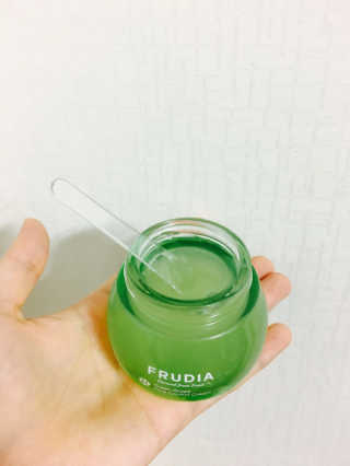 [후르디아] 모공케어 겉보속촉 여름 수분크림 — 3점을 준 리뷰어가 2016년 10월 올린 사용 사진