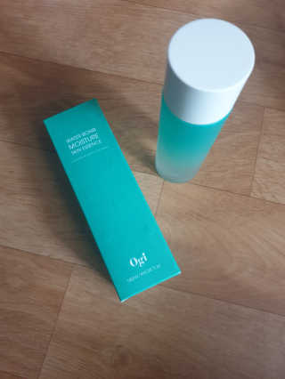 오지아이 워터 밤 모이스처 스킨 에센스 180ml — 5점을 준 리뷰어가 2019년 12월 올린 사용 사진