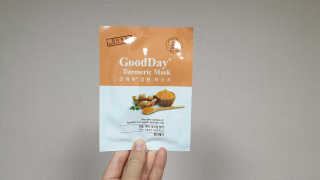 GoodDay Skincare GoodDay 강황 마스크 — 4점을 준 리뷰어가 2019년 6월 올린 사용 사진