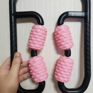 뭅뭅 바디핏레그롤러 종아리 허벅지 하체 마사지기 — 4.5점을 준 리뷰어가 2019년 9월 올린 사용 사진
