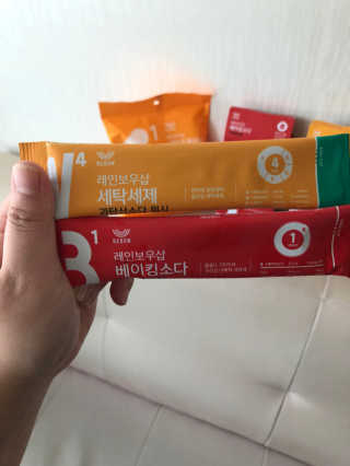 레인보우샵 올인원세탁세제,베이킹소다 스틱포6개입+세탁조클리너 — 4.5점을 준 리뷰어가 2018년 4월 올린 사용 사진